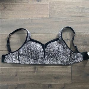 Lululemon sport bra
